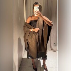 Zara Brown Women's Long Knit Cape 🤎
